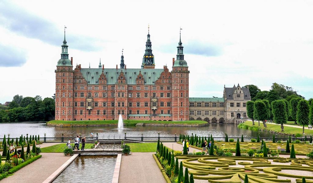 Kekristenan, Ekspansi dan Pembentukan Kerajaan Denmark